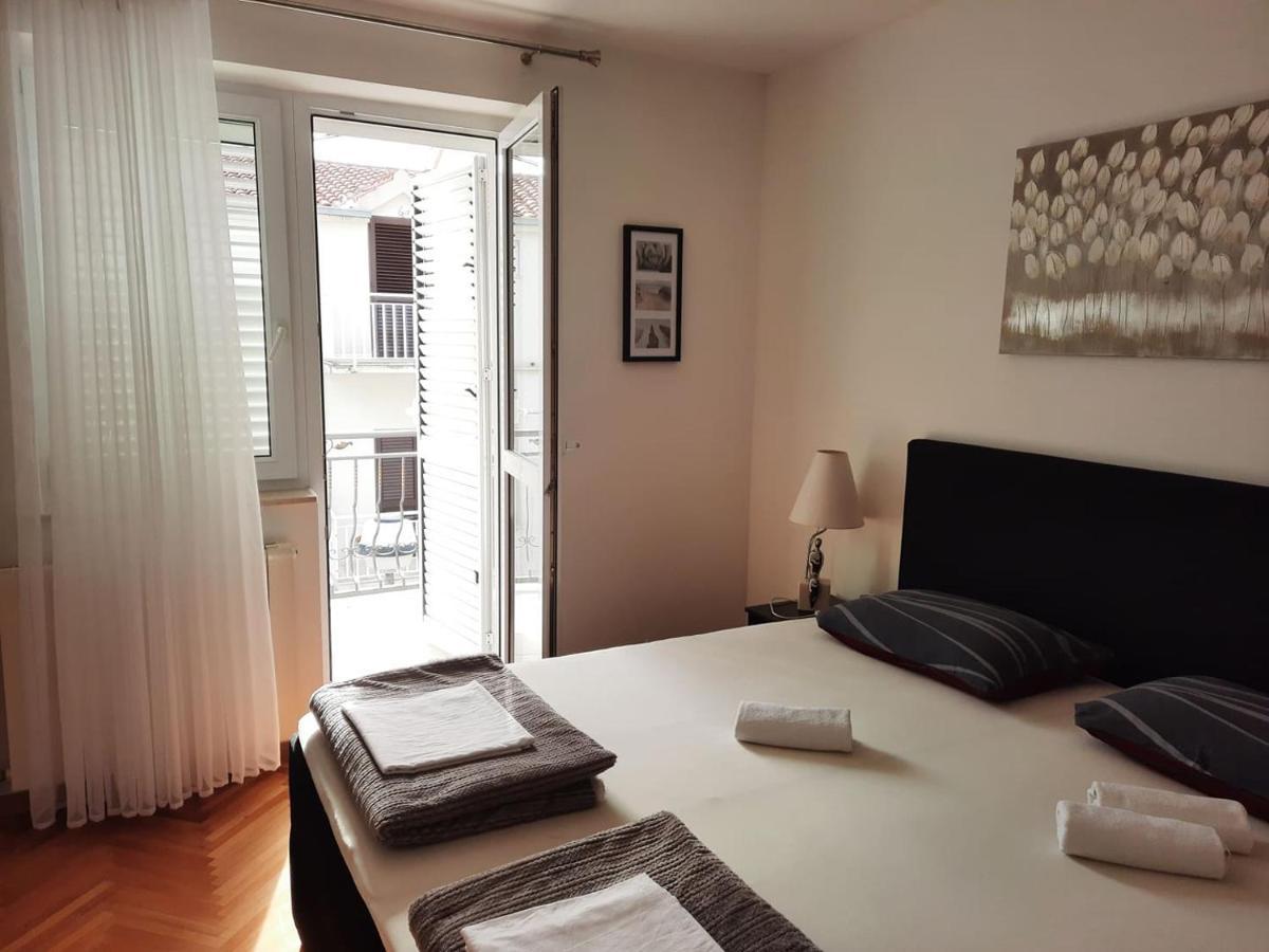 Apartments Rose Loboja Makarska Ngoại thất bức ảnh