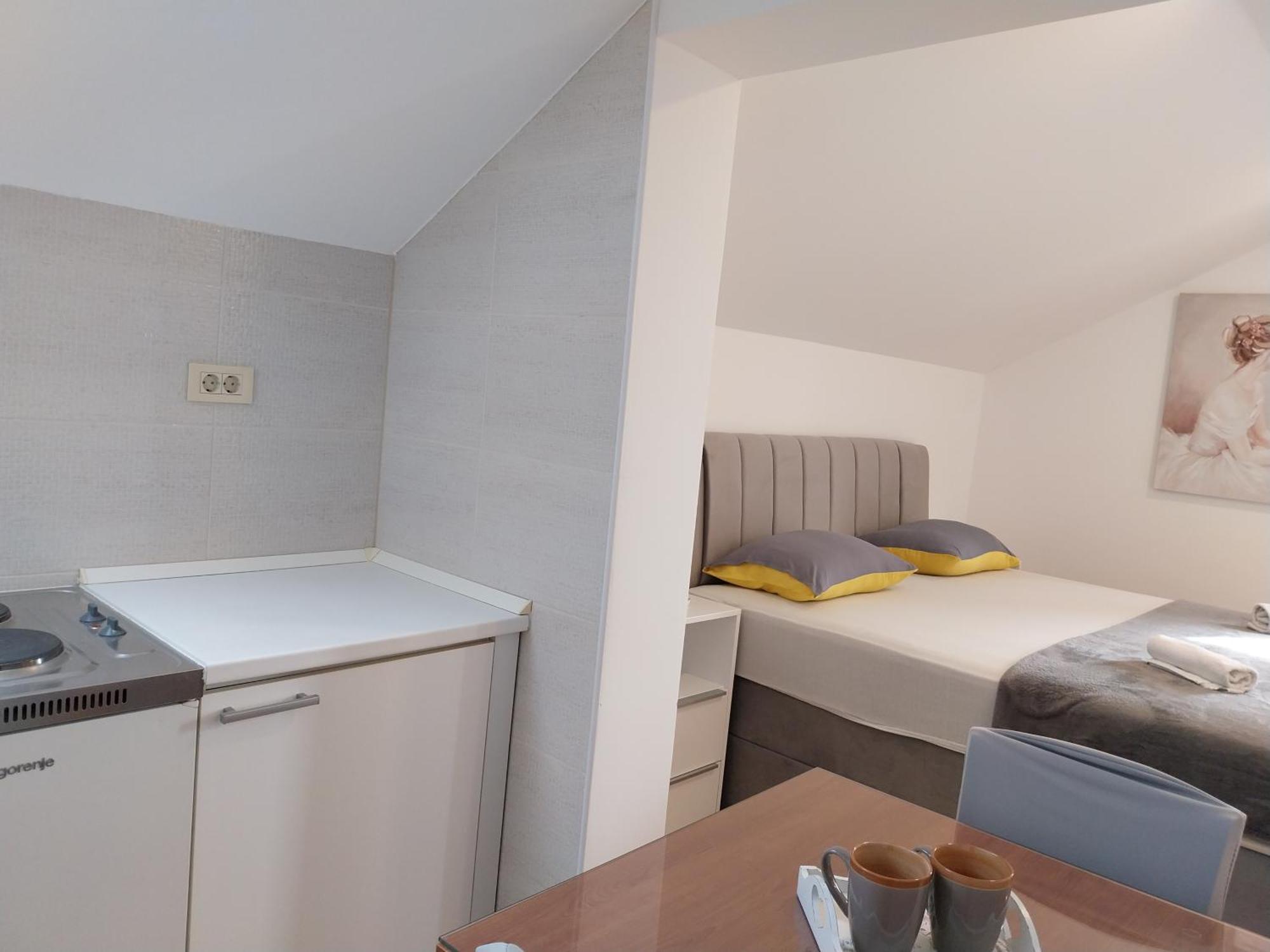 Apartments Rose Loboja Makarska Ngoại thất bức ảnh
