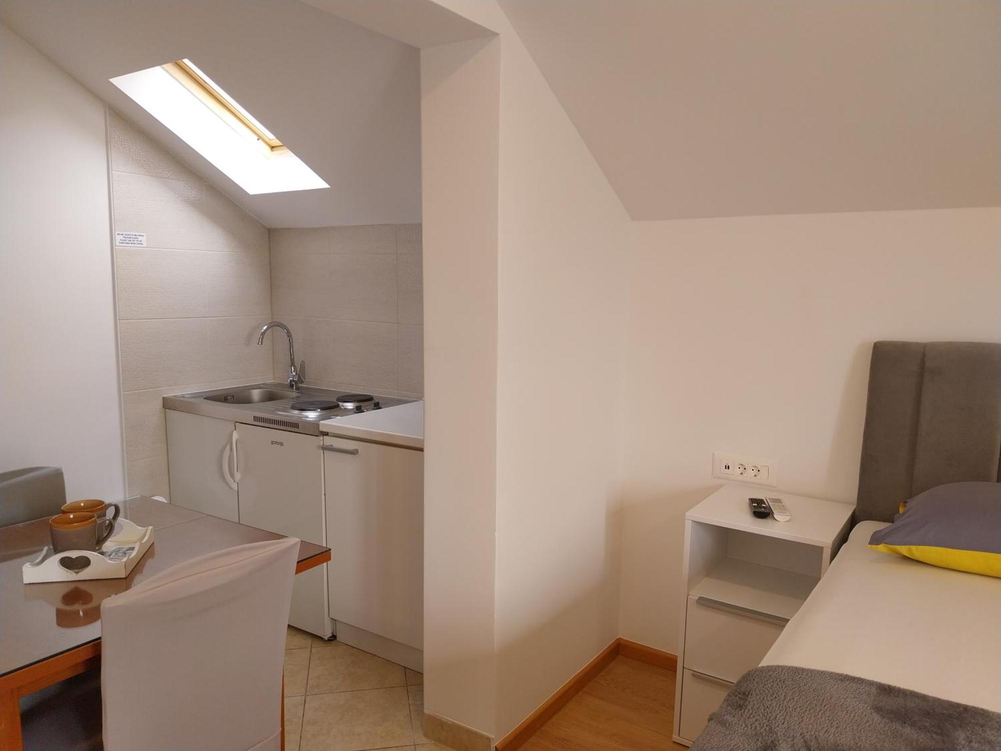 Apartments Rose Loboja Makarska Ngoại thất bức ảnh