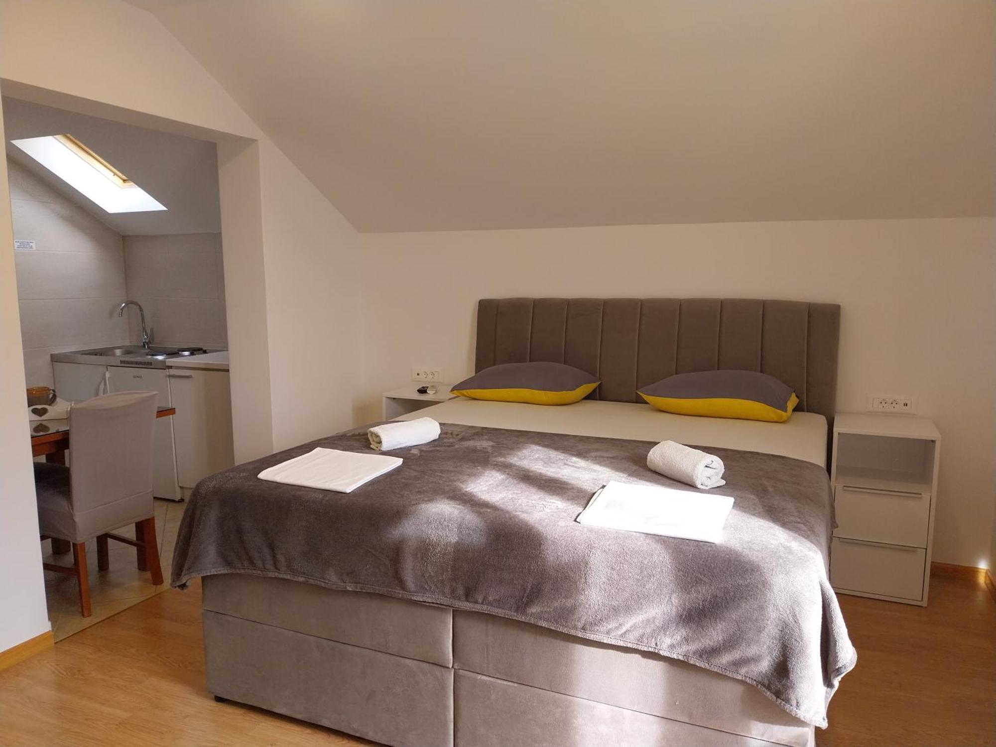 Apartments Rose Loboja Makarska Ngoại thất bức ảnh
