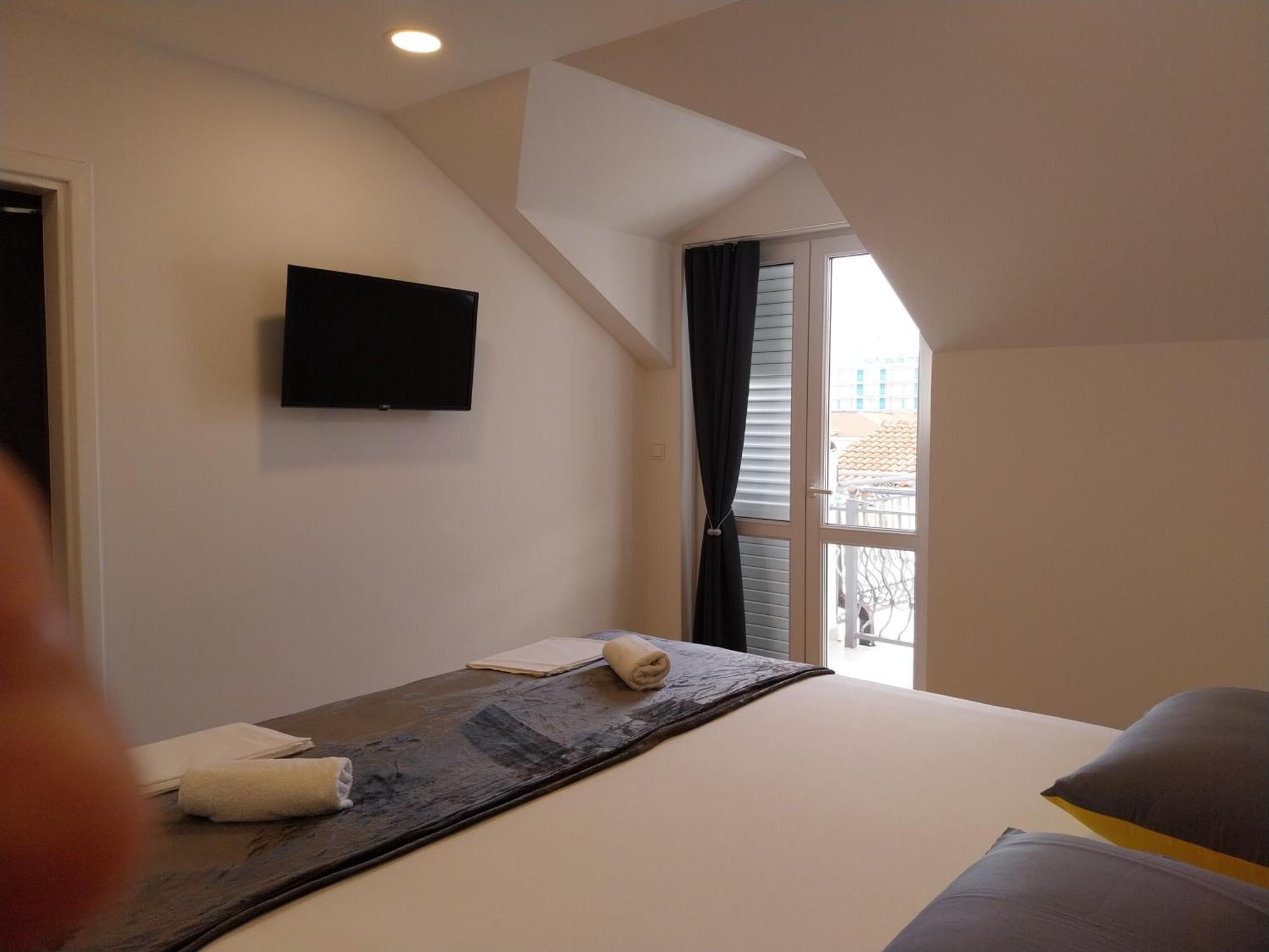 Apartments Rose Loboja Makarska Ngoại thất bức ảnh